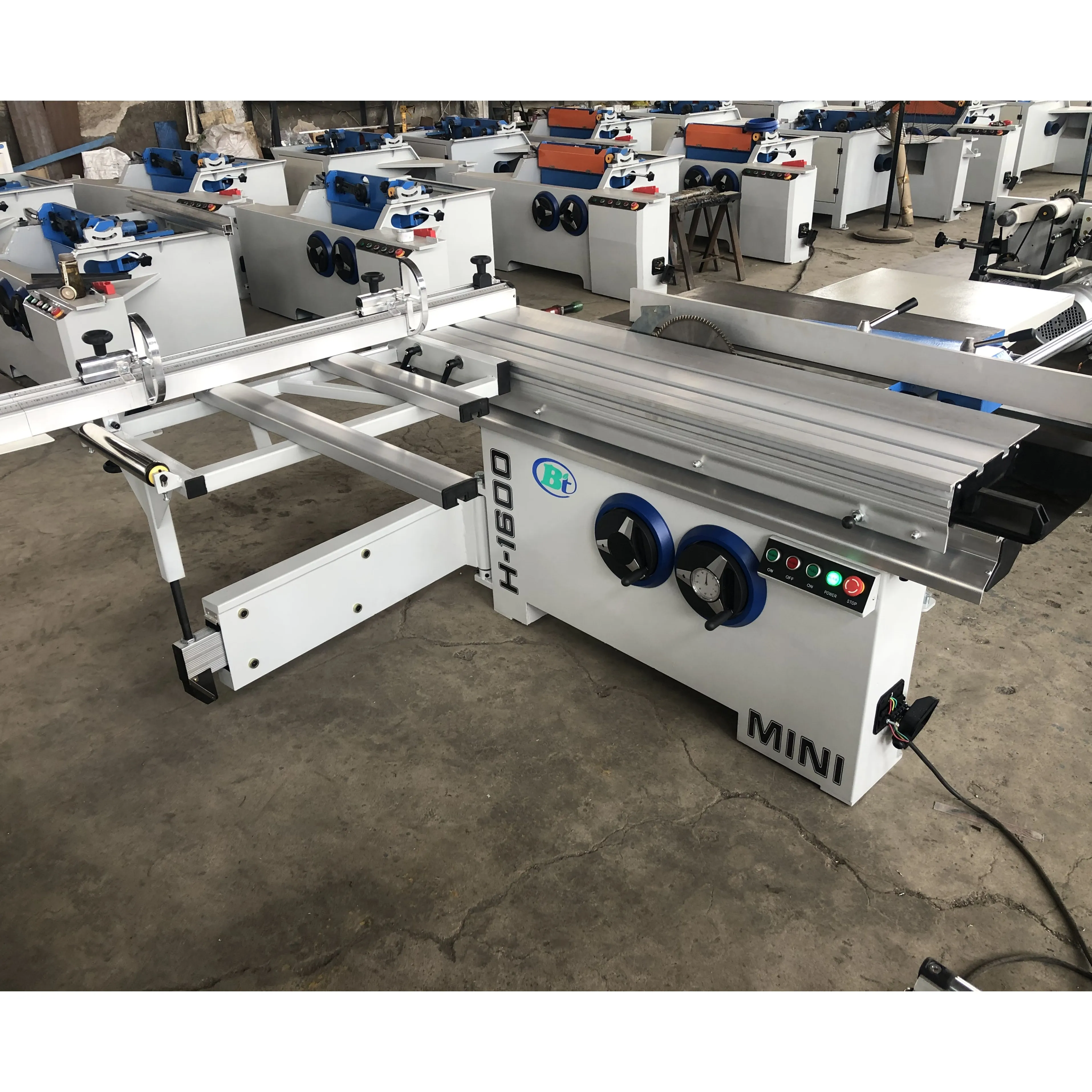 1600Mm Push Table 45/90 Degree Cutting Small Woodworking Precision Panel Saw Woodworking Sliding Table Saw 1600Mm Push Table 45/90 Degree Cutting Small Woodworking Precision Panel Saw Woodworking Sliding Table Saw