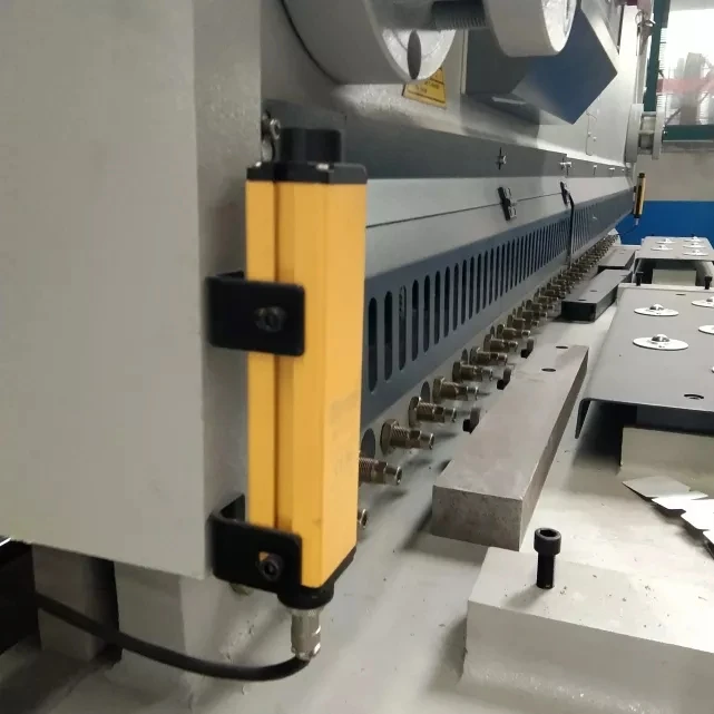 3200Mm Metal Steel Plate Guillotine Shears, Guillotine Shearing Machine With E21S 3200Mm Metal Steel Plate Guillotine Shears, Guillotine Shearing Machine With E21S