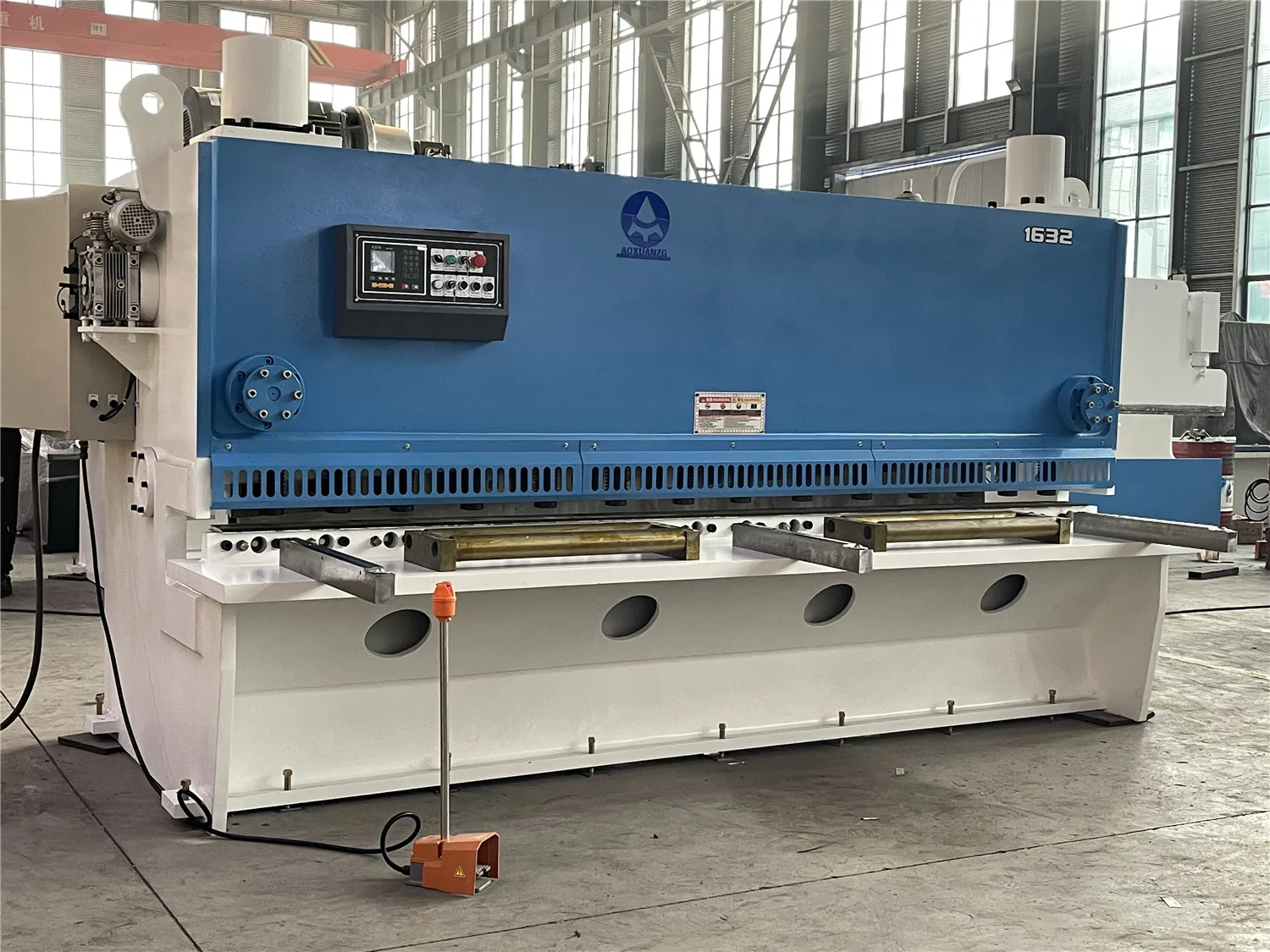 Qc11K-16×3200 Automatic Cnc Sheet Metal Cutting Machine Guillotine Shearing Machine Qc11K-16×3200 Automatic Cnc Sheet Metal Cutting Machine Guillotine Shearing Machine