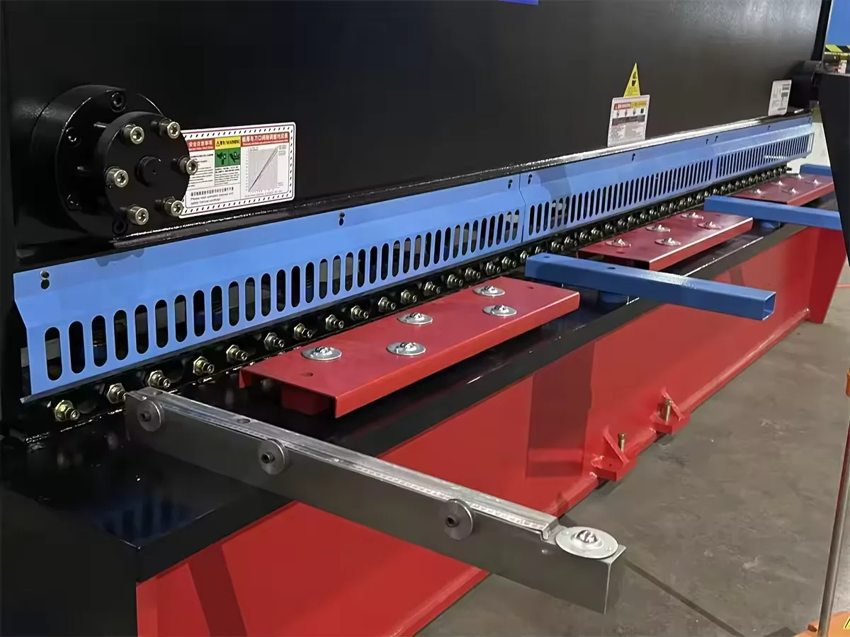 In Stock Cnc Sheet Plate Qc11Y Series Guillotine Shearing Machine Hydraulic Shear Cutter With Da360T System In Stock Cnc Sheet Plate Qc11Y Series Guillotine Shearing Machine Hydraulic Shear Cutter With Da360T System