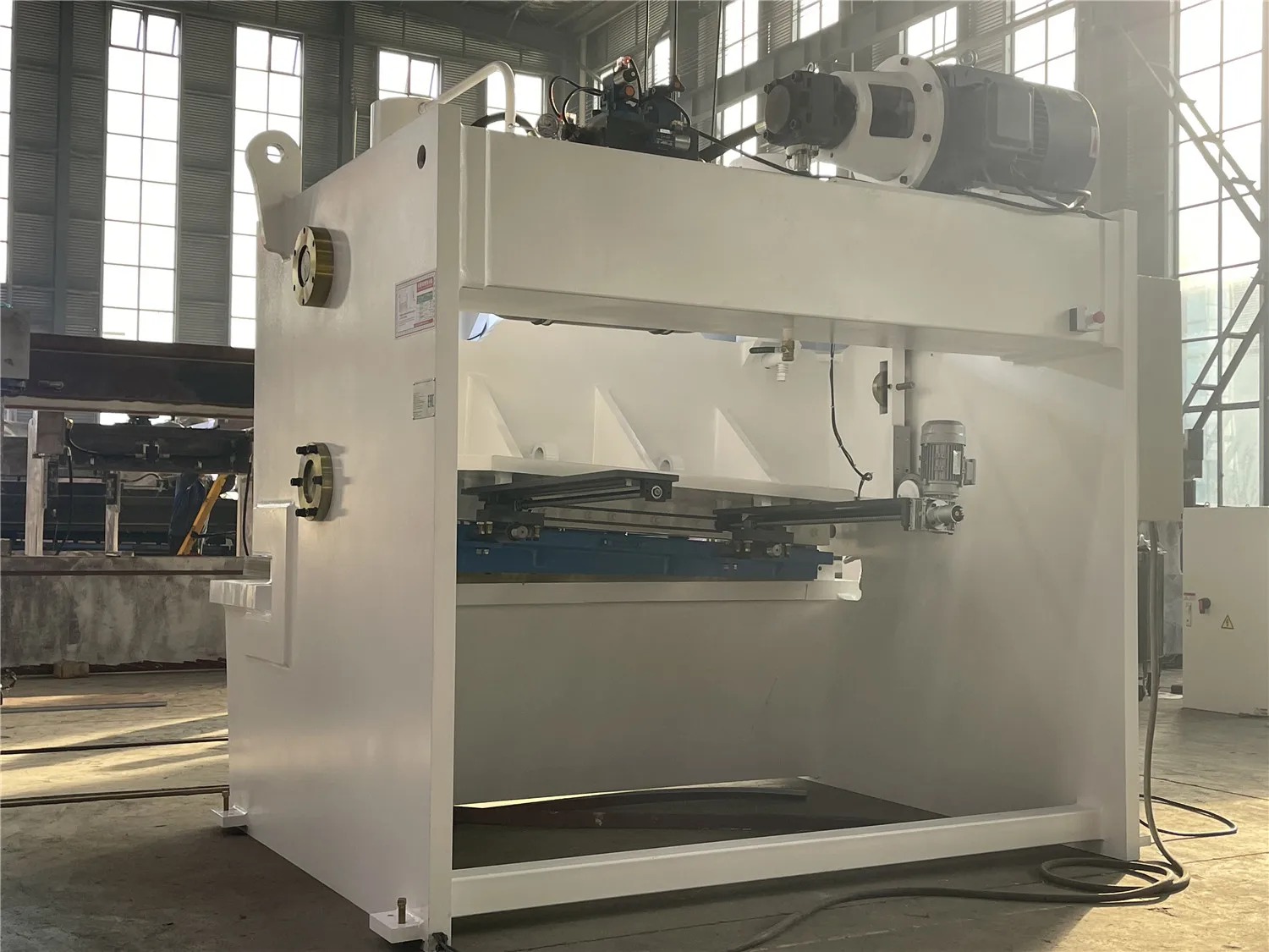20X2000Mm Hydraulic Cnc Guillotine Plate Shearing Machine 20X2000Mm Hydraulic Cnc Guillotine Plate Shearing Machine