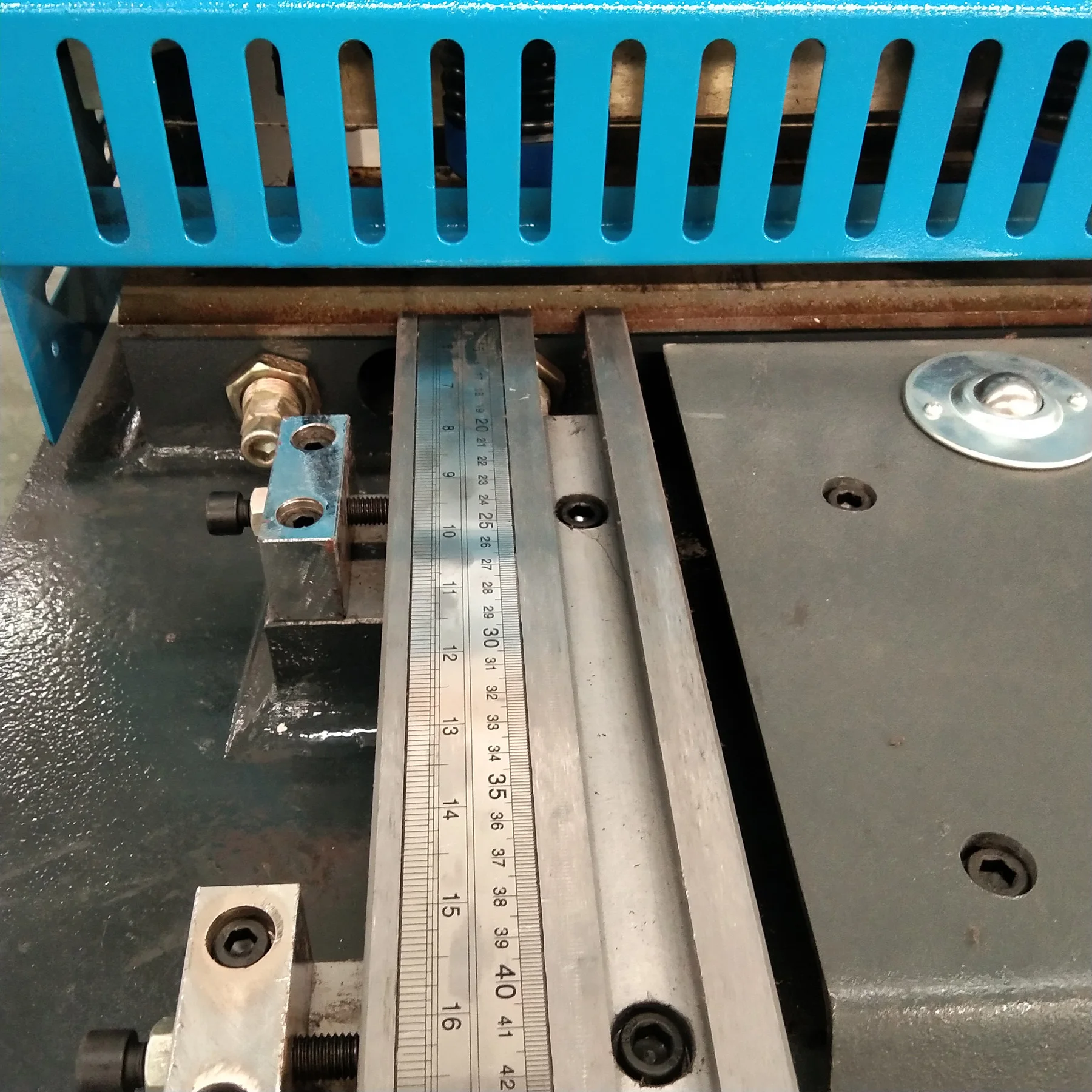 Qc11K-6*3200 Hydraulic Cutting Machine Sheet Metal Guillotines Qc11K-6*3200 Hydraulic Cutting Machine Sheet Metal Guillotines