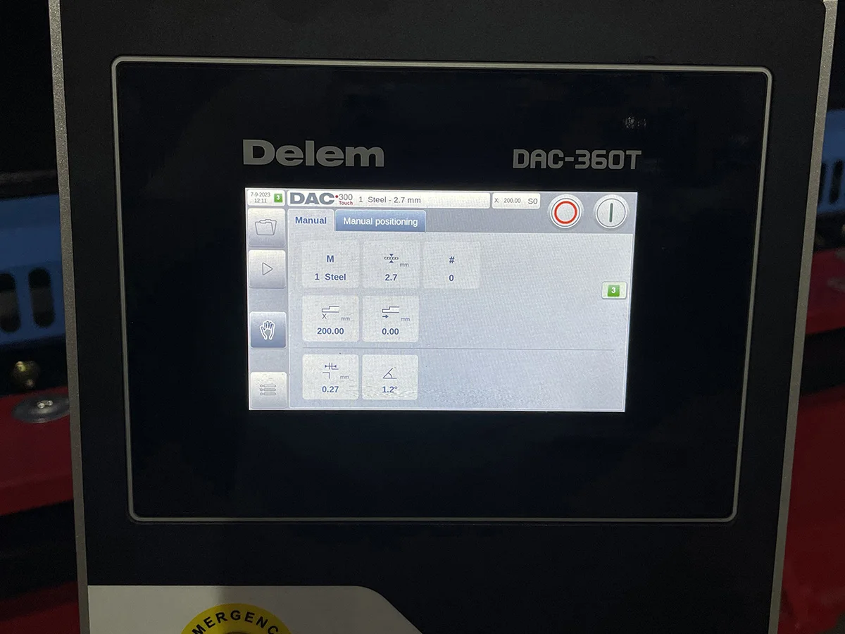 Dac360T Hydraulic Metal Shear Steel Sheet Guillotines Plate Cutting Machine Scissors Dac360T Hydraulic Metal Shear Steel Sheet Guillotines Plate Cutting Machine Scissors