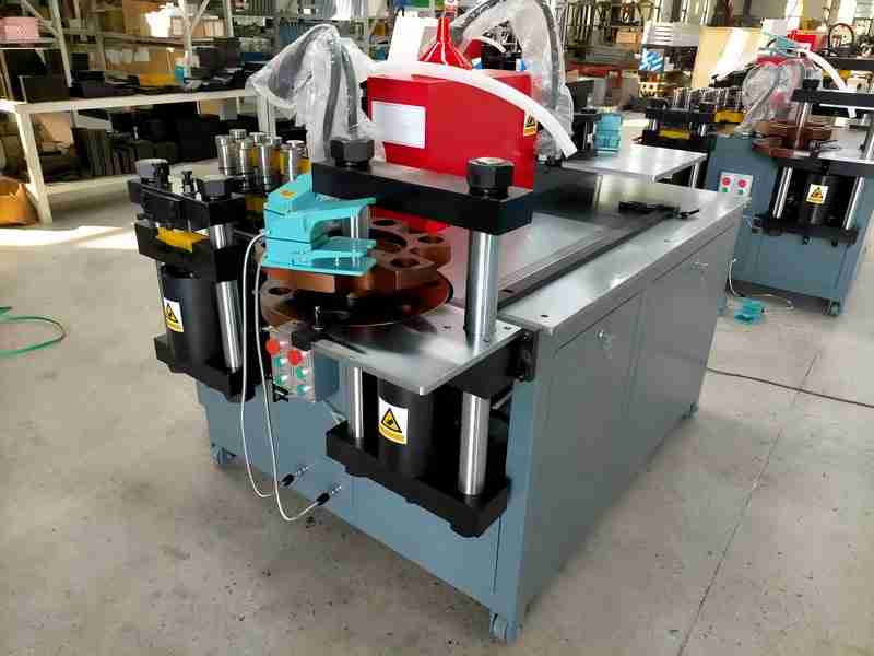 Smg 5000Xa Nc Three In One Busbar Processing Station Smg 5000Xa Nc Three In One Busbar Processing Station