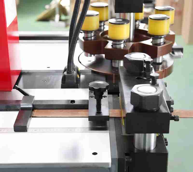 Smg 5000Xa Nc Three In One Busbar Processing Station Smg 5000Xa Nc Three In One Busbar Processing Station