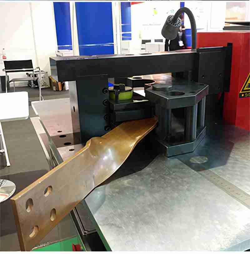 Smg 5000Xa Nc Three In One Busbar Processing Station Smg 5000Xa Nc Three In One Busbar Processing Station