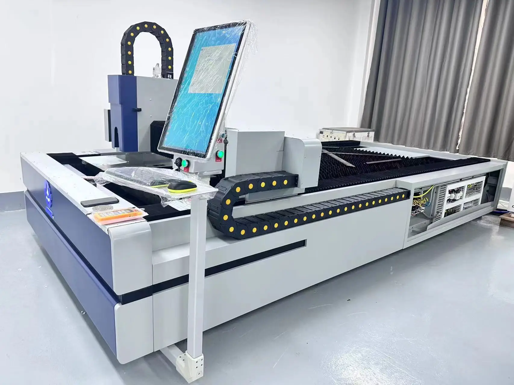 Fiber Laser Cutting Tube Machine Tools High Speed Cnc Stainless Steel For Sale 1500W Fiber Laser Cutting Tube Machine Tools High Speed Cnc Stainless Steel For Sale 1500W