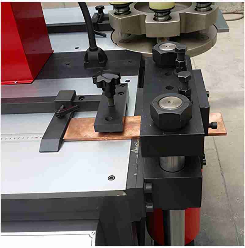 Smg 5000Xa Nc Three In One Busbar Processing Station Smg 5000Xa Nc Three In One Busbar Processing Station