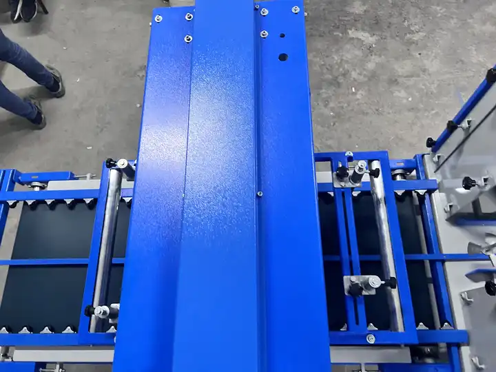 New Construction Foam Coating Machine With Core Motor And Engine Components Metal Cutting Machinery New Construction Foam Coating Machine With Core Motor And Engine Components Metal Cutting Machinery