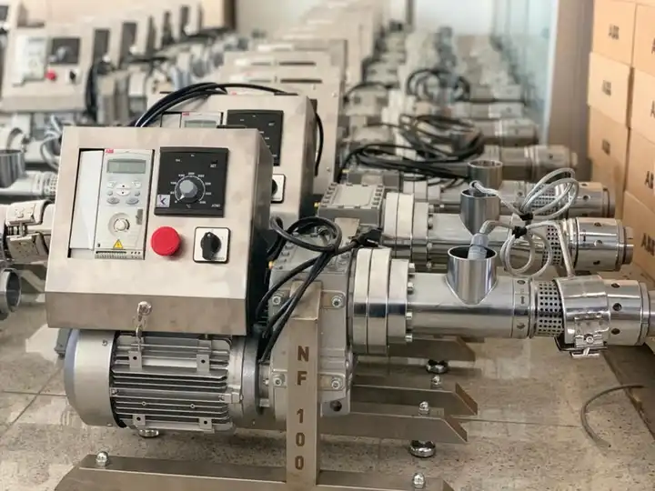 Black Seeds Oil Press Machine / Organic Oil Making Machine Black Seeds Oil Press Machine / Organic Oil Making Machine