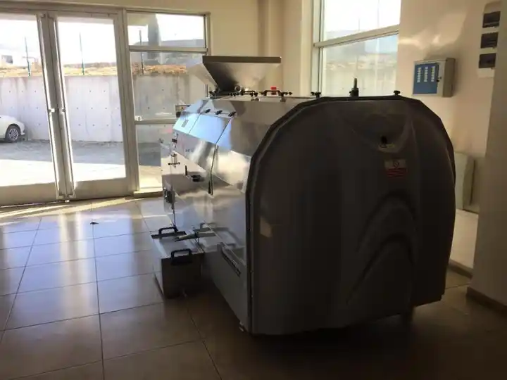 Olive Oil Machine 600Kg ( Boutique – Compact System ) Olive Oil Machine 600Kg ( Boutique – Compact System )