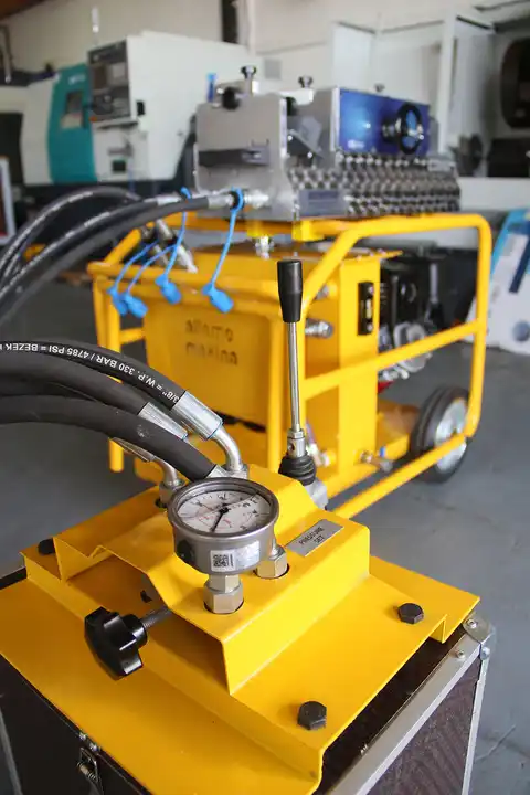 Machine Soufflage And Portage Cable Fiber Optic Hydraulic Powered Pulling Manufacturer Machine Soufflage And Portage Cable Fiber Optic Hydraulic Powered Pulling Manufacturer
