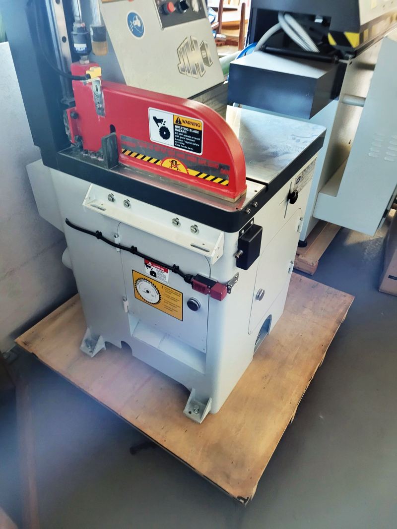 2017 Jih-18D Metal Cutting Saw – Like New In Dry Storage 2017 Jih-18D Metal Cutting Saw – Like New In Dry Storage