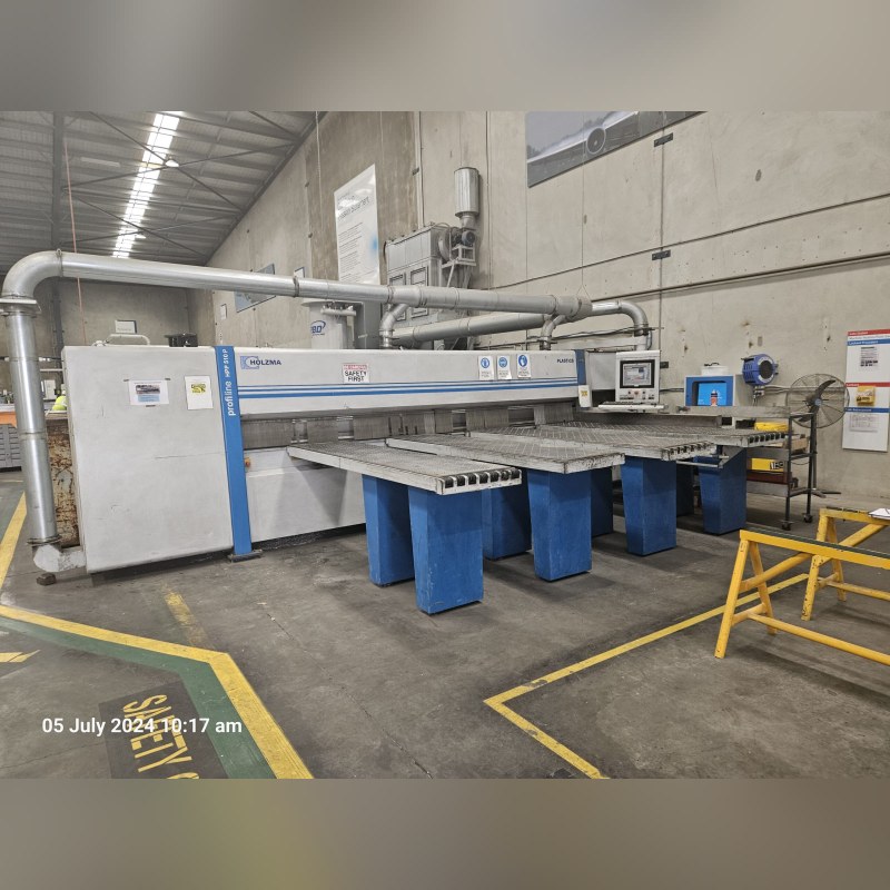 Homag Plate Saw And Extraction Unit Homag Plate Saw And Extraction Unit