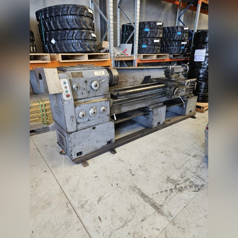 Stryder Track Yunnan Ct6250B X 2M Centre Lathe Stryder Track Yunnan Ct6250B X 2M Centre Lathe